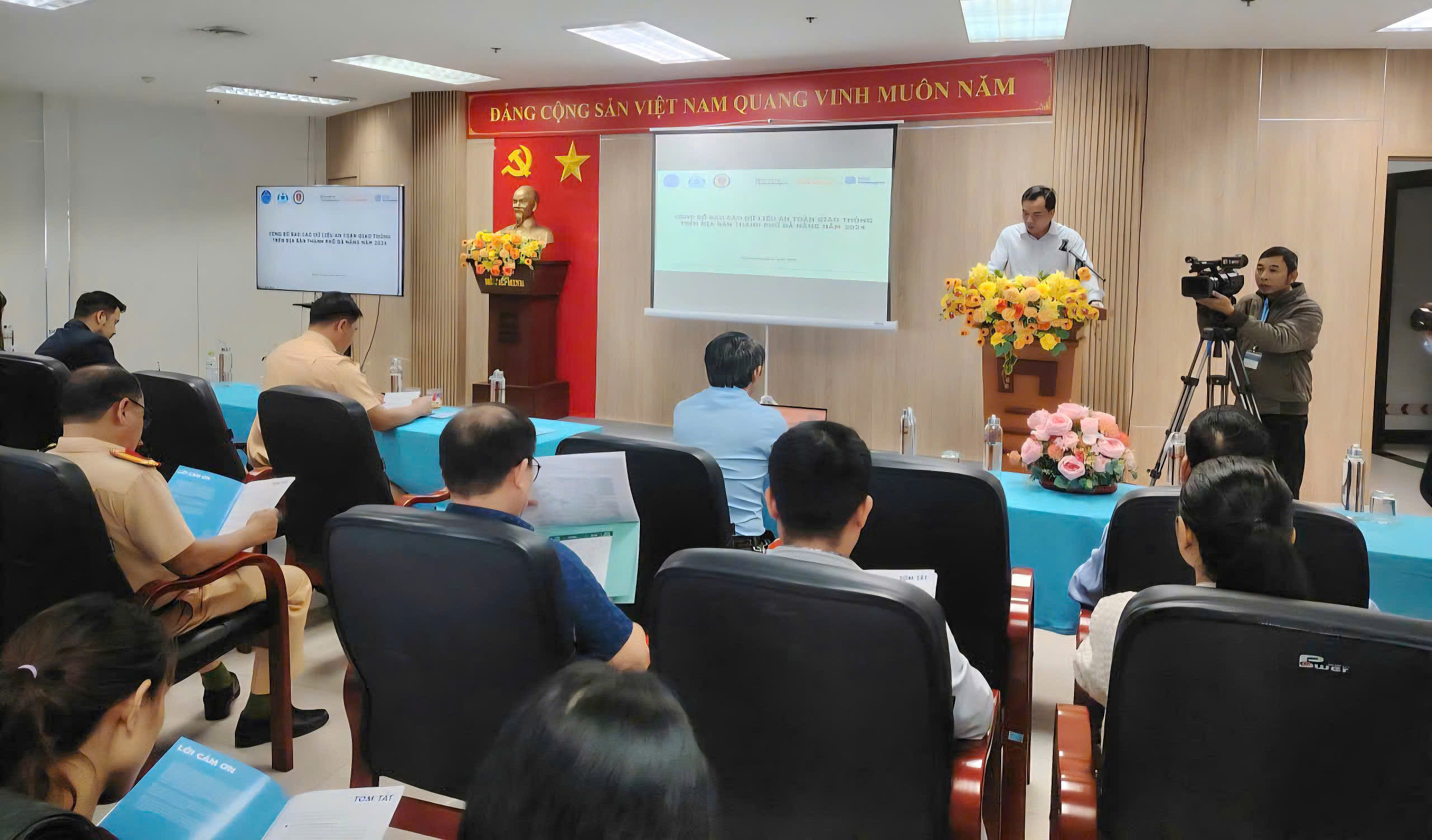 Đà Nẵng: Chỉ rõ các điểm nóng, đề xuất giải pháp kéo giảm TNGT- Ảnh 1.