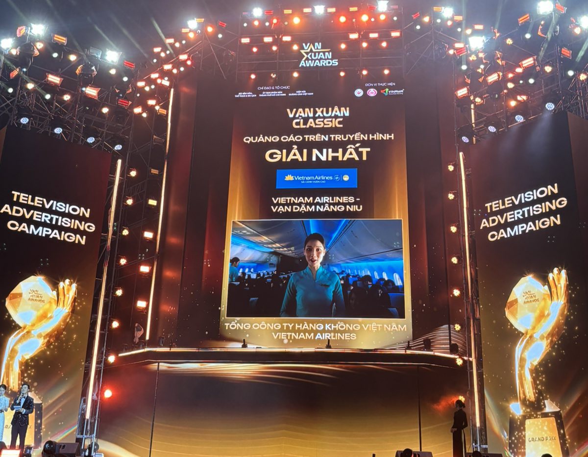 Vietnam Airlines được vinh danh tại Lễ trao giải Quảng cáo sáng tạo - Vạn Xuân Awards 2025- Ảnh 2. Vietnam Airlines được vinh danh tại Lễ trao giải Quảng cáo sáng tạo - Vạn Xuân Awards 2025- Ảnh 2.