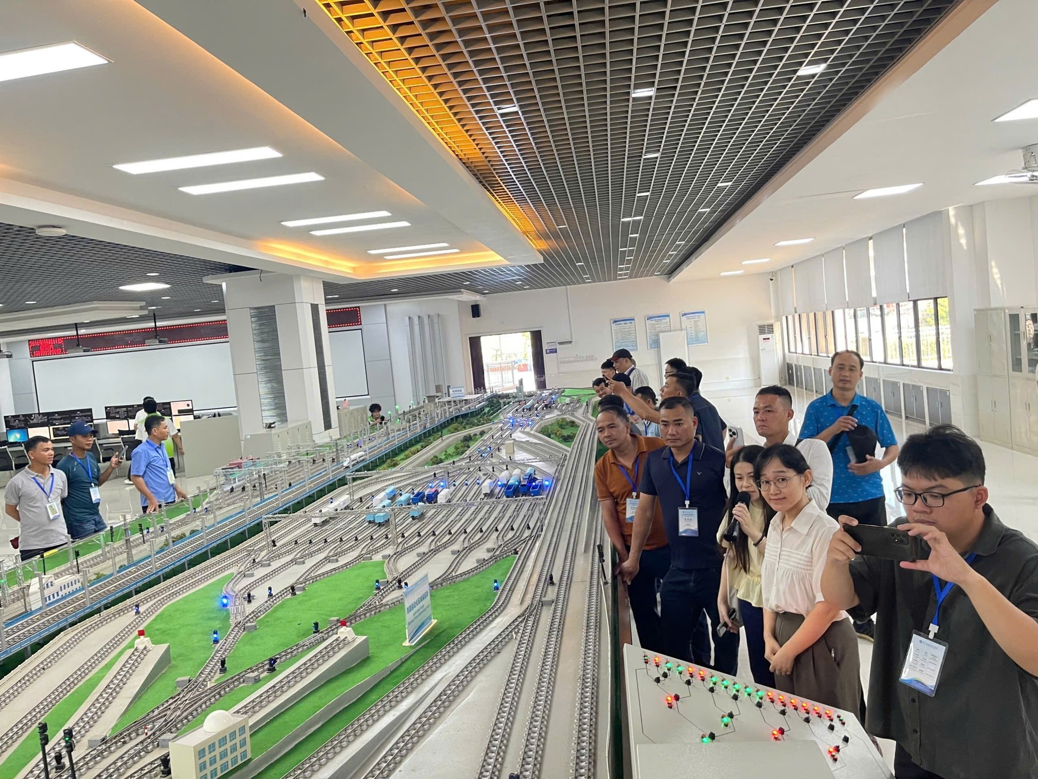 Bộ X&acirc;y dựng ban h&agrave;nh kế hoạch ph&aacute;t triển nguồn nh&acirc;n lực đường sắt- Ảnh 1.