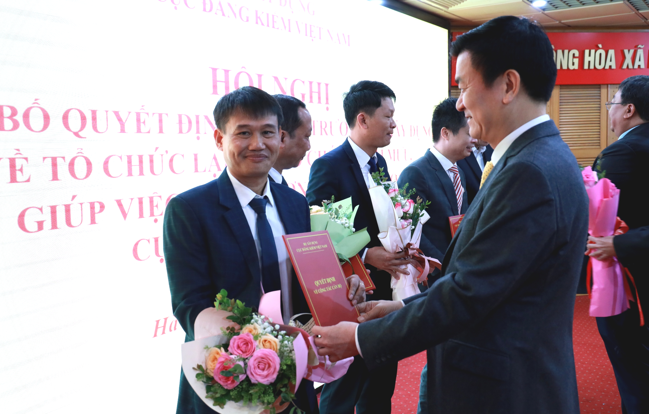 Tổ chức lại Cục Đăng kiểm Việt Nam: Giảm đầu mối, tăng hiệu quả quản l&yacute;- Ảnh 2.