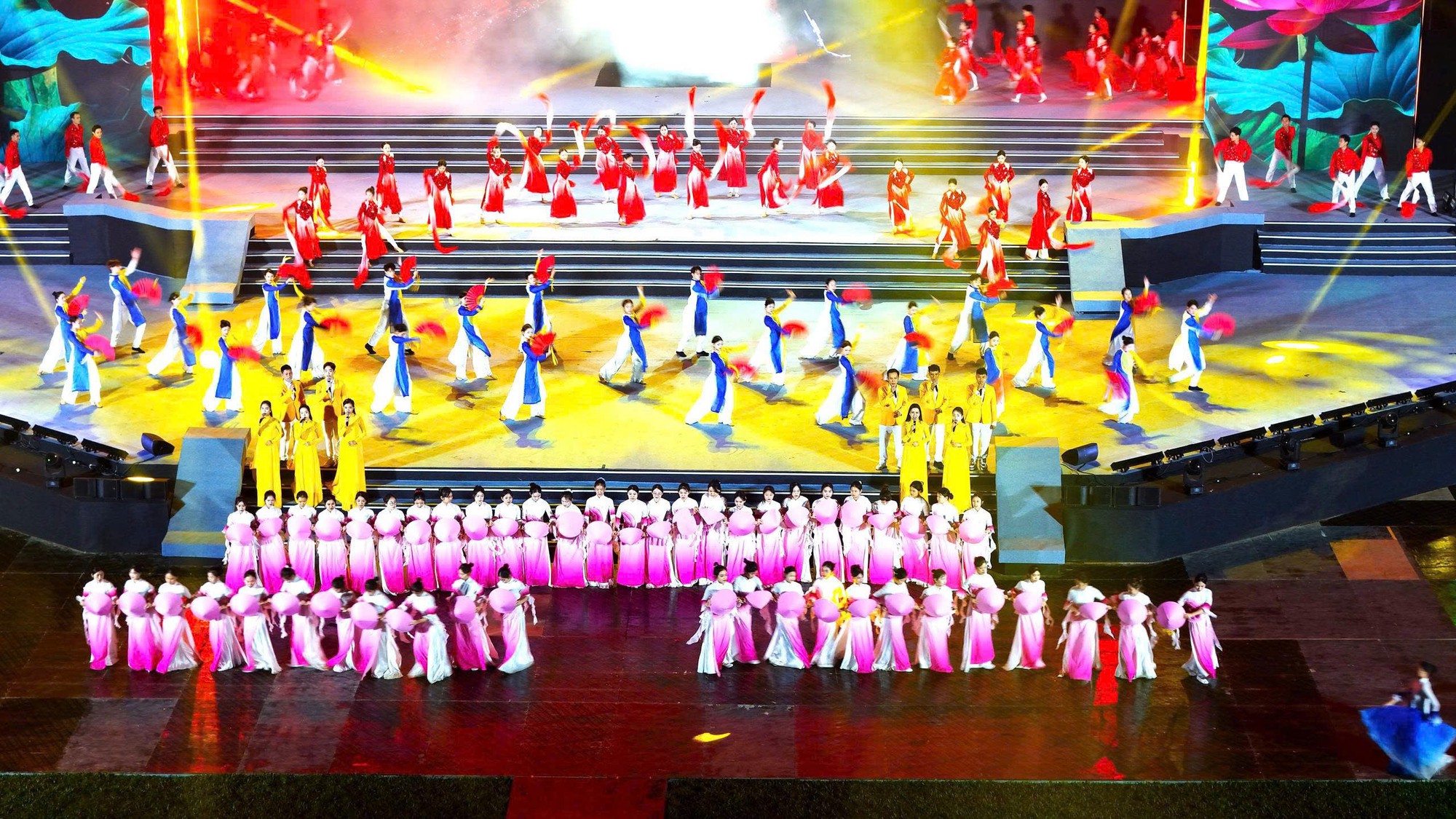 H&agrave; Tĩnh: Long trọng kỷ niệm 260 năm ng&agrave;y sinh Đại thi h&agrave;o Nguyễn Du- Ảnh 3.