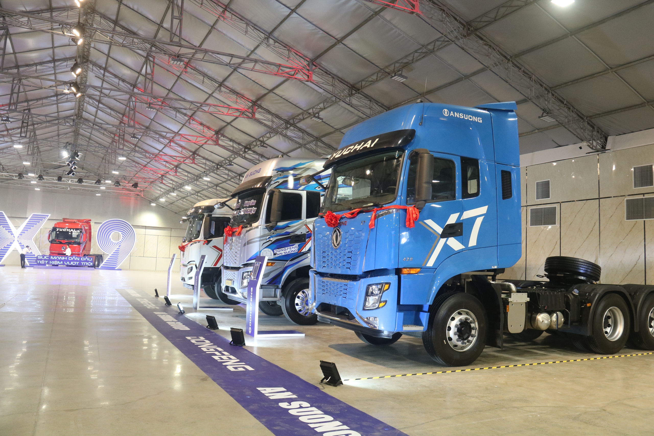 Ra mắt xe đầu kéo công suất lớn, giá từ 1,41 tỷ đồng- Ảnh 2.