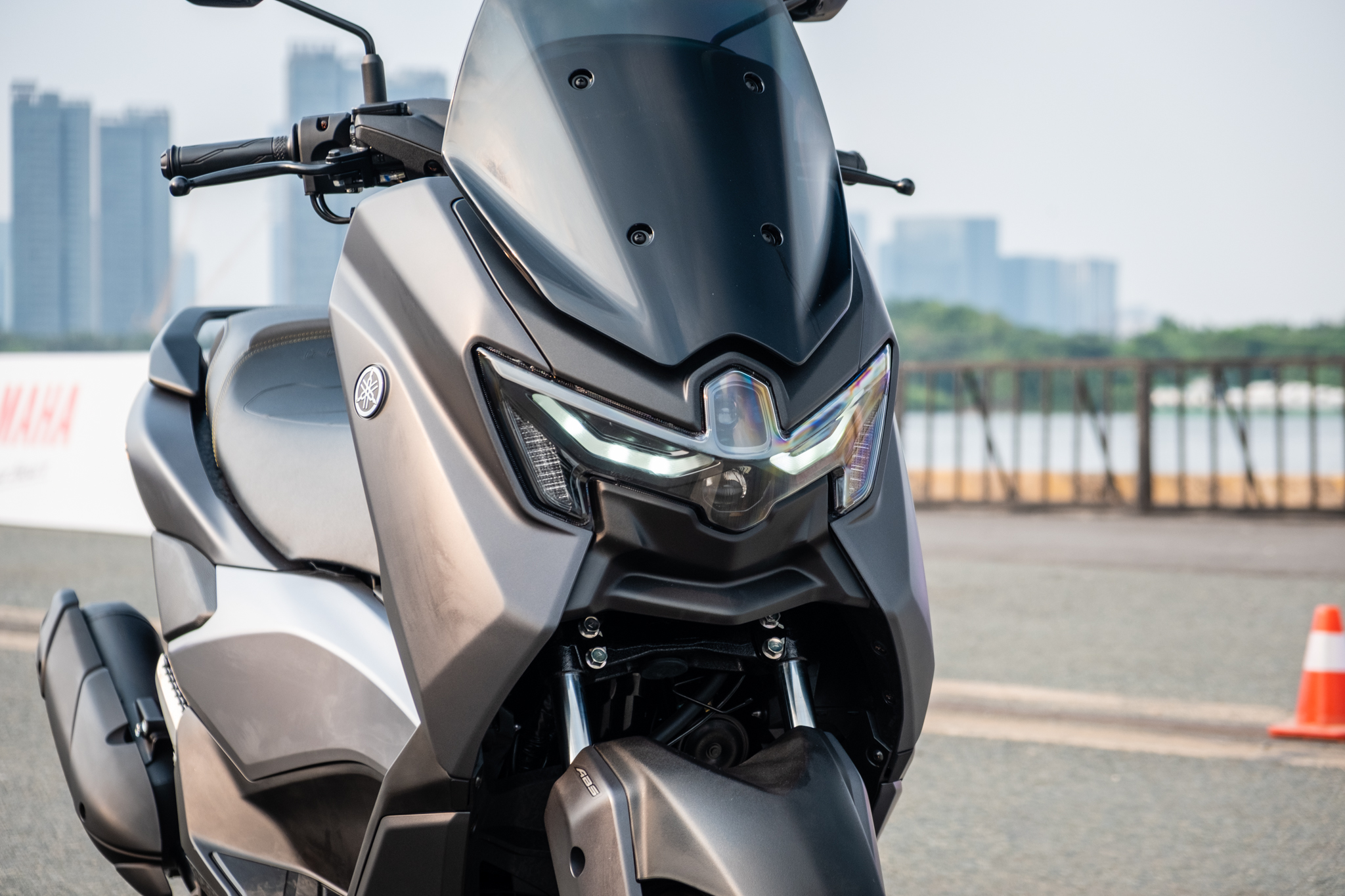 Yamaha NMAX 2025 ra mắt, giá từ 69 triệu đồng- Ảnh 4.