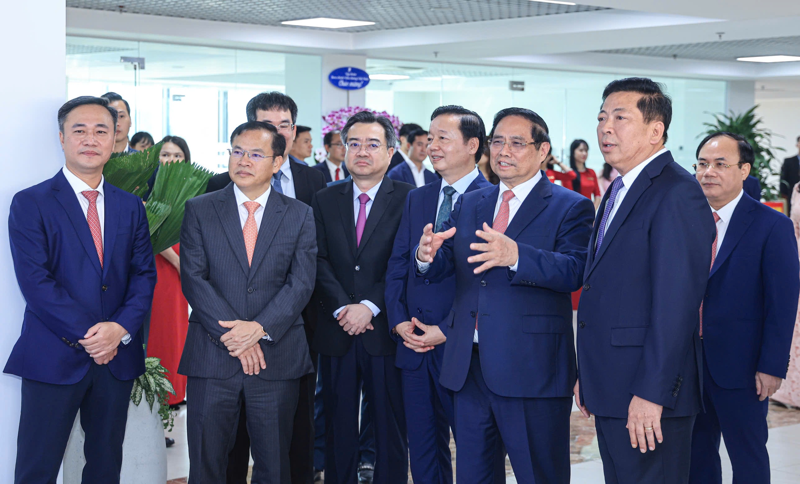 Thủ tướng: Bộ X&acirc;y dựng thực hiện &ldquo;5 bảo đảm, 6 đột ph&aacute;&rdquo; để đạt kết quả cao hơn- Ảnh 2.