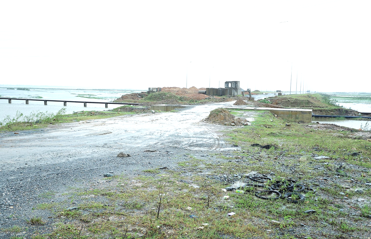 H&agrave; Tĩnh: Gỡ n&uacute;t thắt giải ph&oacute;ng mặt bằng để tăng tốc dự &aacute;n ở khu kinh tế Vũng &Aacute;ng- Ảnh 4.