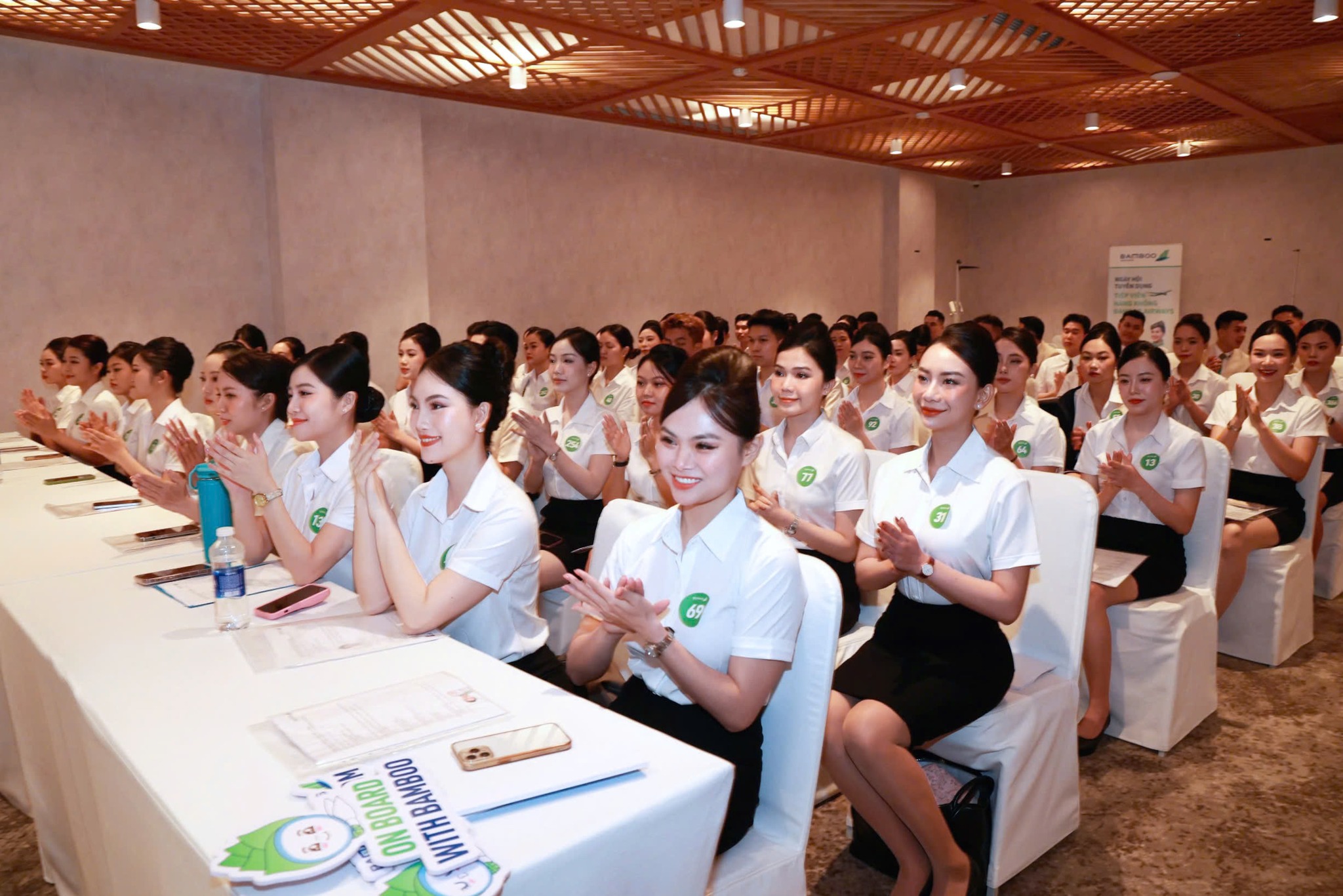 Bamboo Airways khởi động h&agrave;nh tr&igrave;nh tuyển dụng tiếp vi&ecirc;n h&agrave;ng kh&ocirc;ng quy m&ocirc; lớn tại TP.HCM- Ảnh 2.