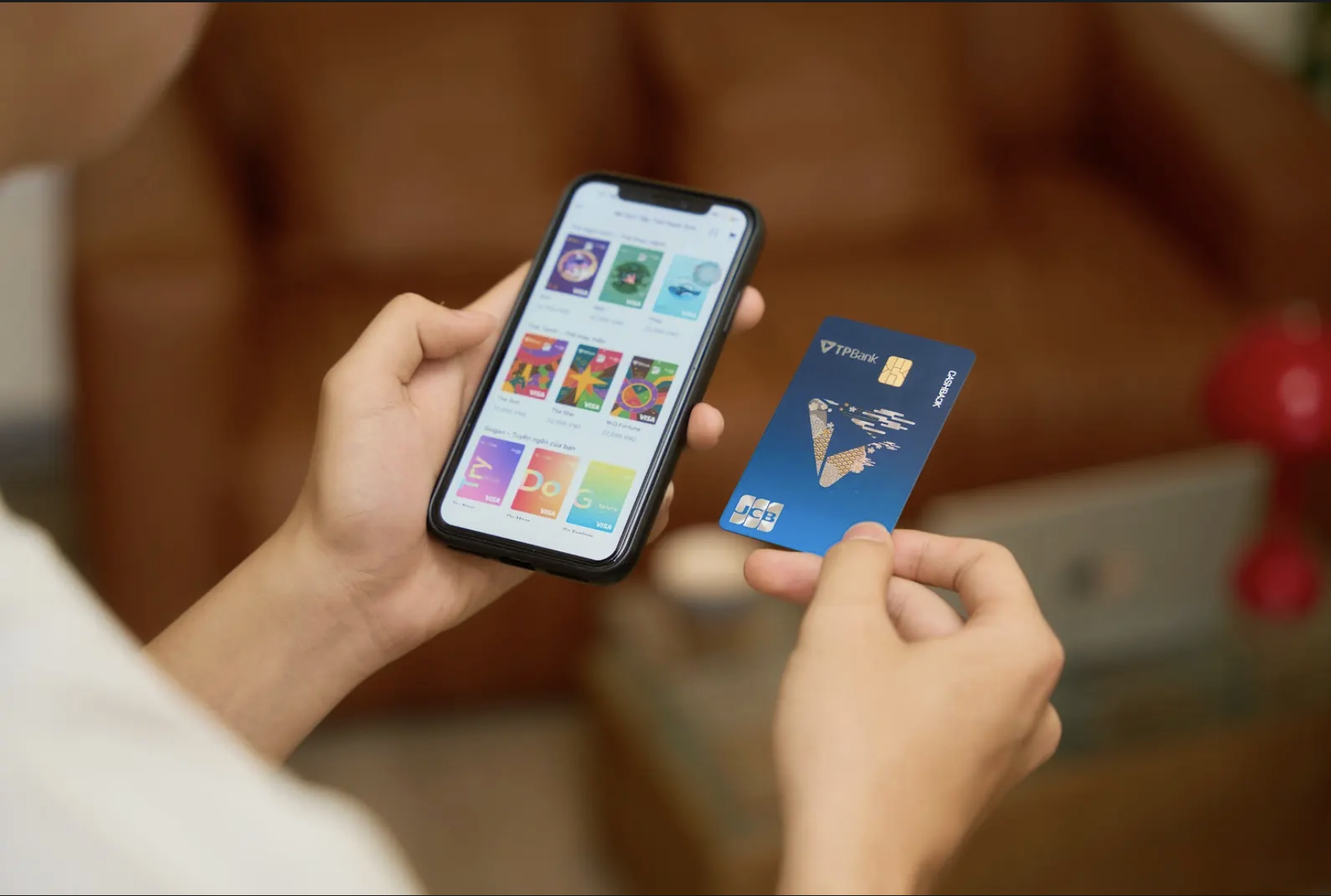 Tận hưởng trọn vẹn m&ugrave;a lễ hội cuối năm với lựa chọn chi ti&ecirc;u th&ocirc;ng minh- Ảnh 2.