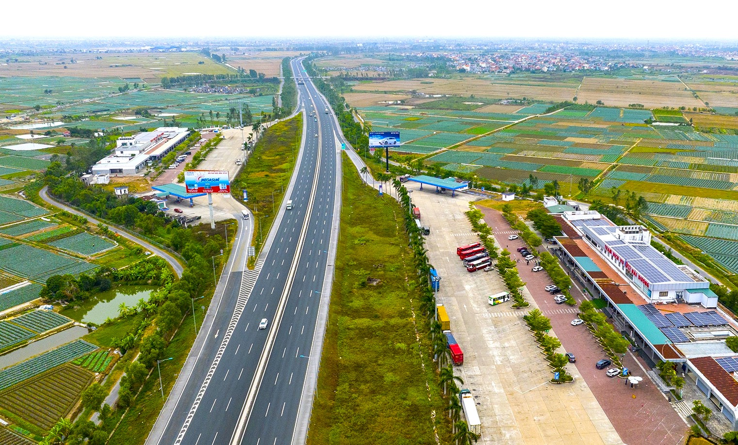 Ng&agrave;y mai diễn ra tọa đ&agrave;m "C&oacute; cần Quy chuẩn chất lượng dịch vụ trạm dừng nghỉ cao tốc?"- Ảnh 1.