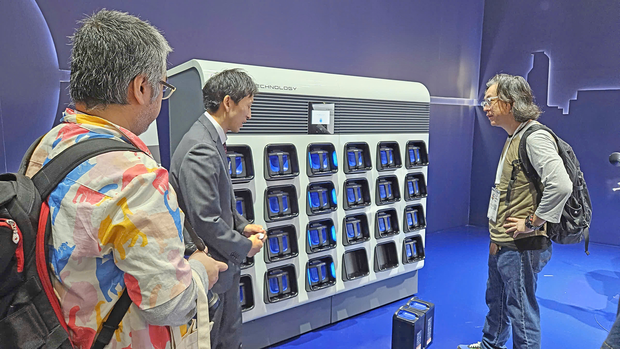 Dịch vụ đổi pin xe máy điện sẵn sàng cho năm 2026- Ảnh 2.