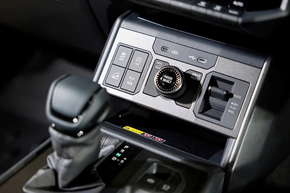 Toyota Hilux 2026 có gì để cạnh tranh với Ford Ranger?- Ảnh 5.