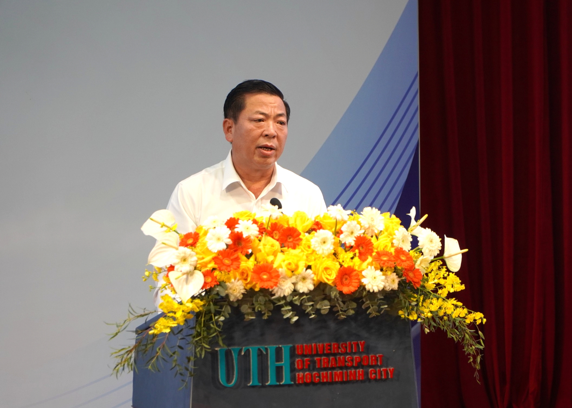 Bộ trưởng Trần Hồng Minh: Ph&ograve;ng m&ocirc; phỏng l&agrave; bước đột ph&aacute; đ&agrave;o tạo nh&acirc;n lực đường sắt- Ảnh 3.