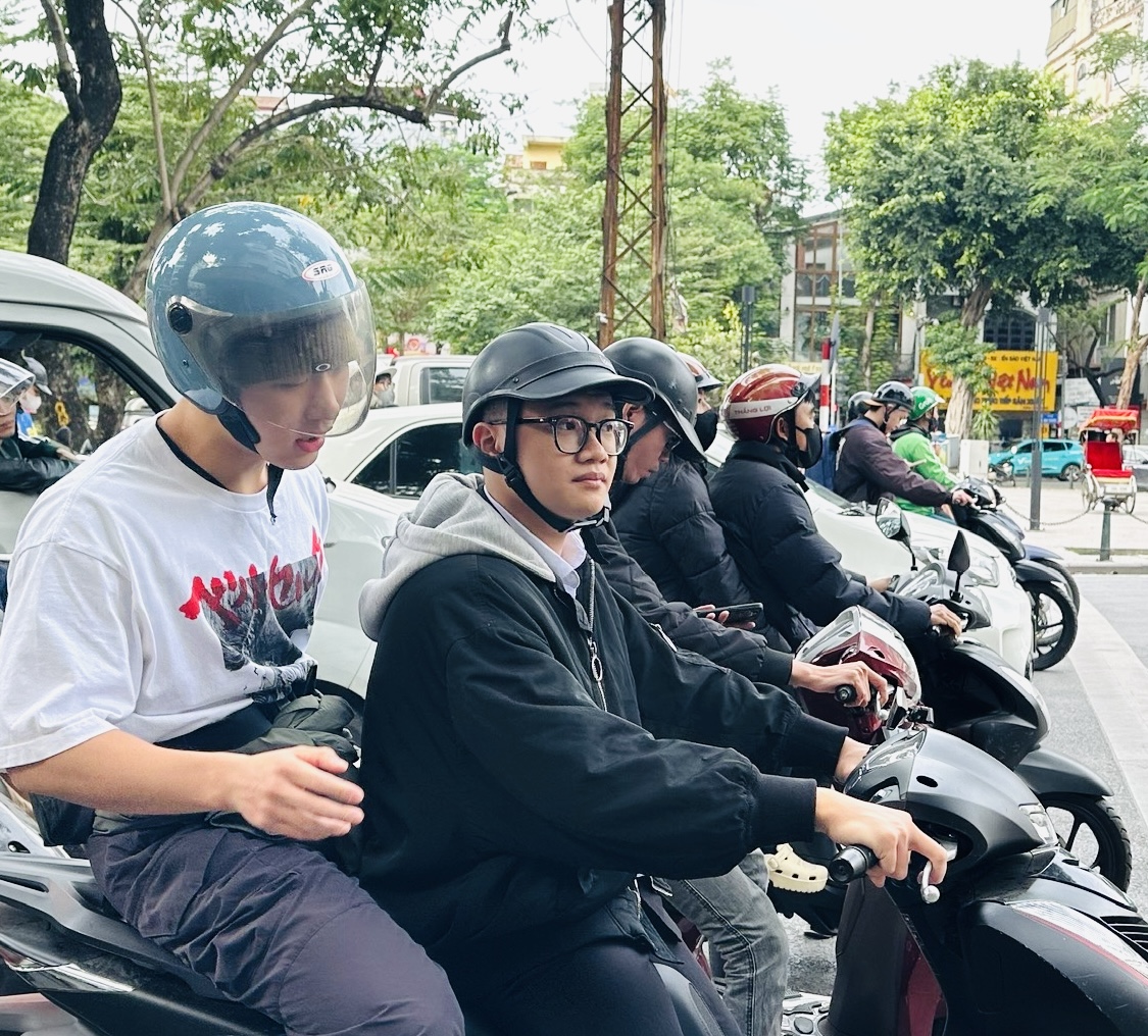 Hà Nội: Camera AI tạo “làn sóng xanh”, xe lưu thông thông suốt, dừng chờ đèn đỏ ngắn hơn- Ảnh 9. Hà Nội: Camera AI tạo “làn sóng xanh”, xe lưu thông thông suốt, dừng chờ đèn đỏ ngắn hơn- Ảnh 9.