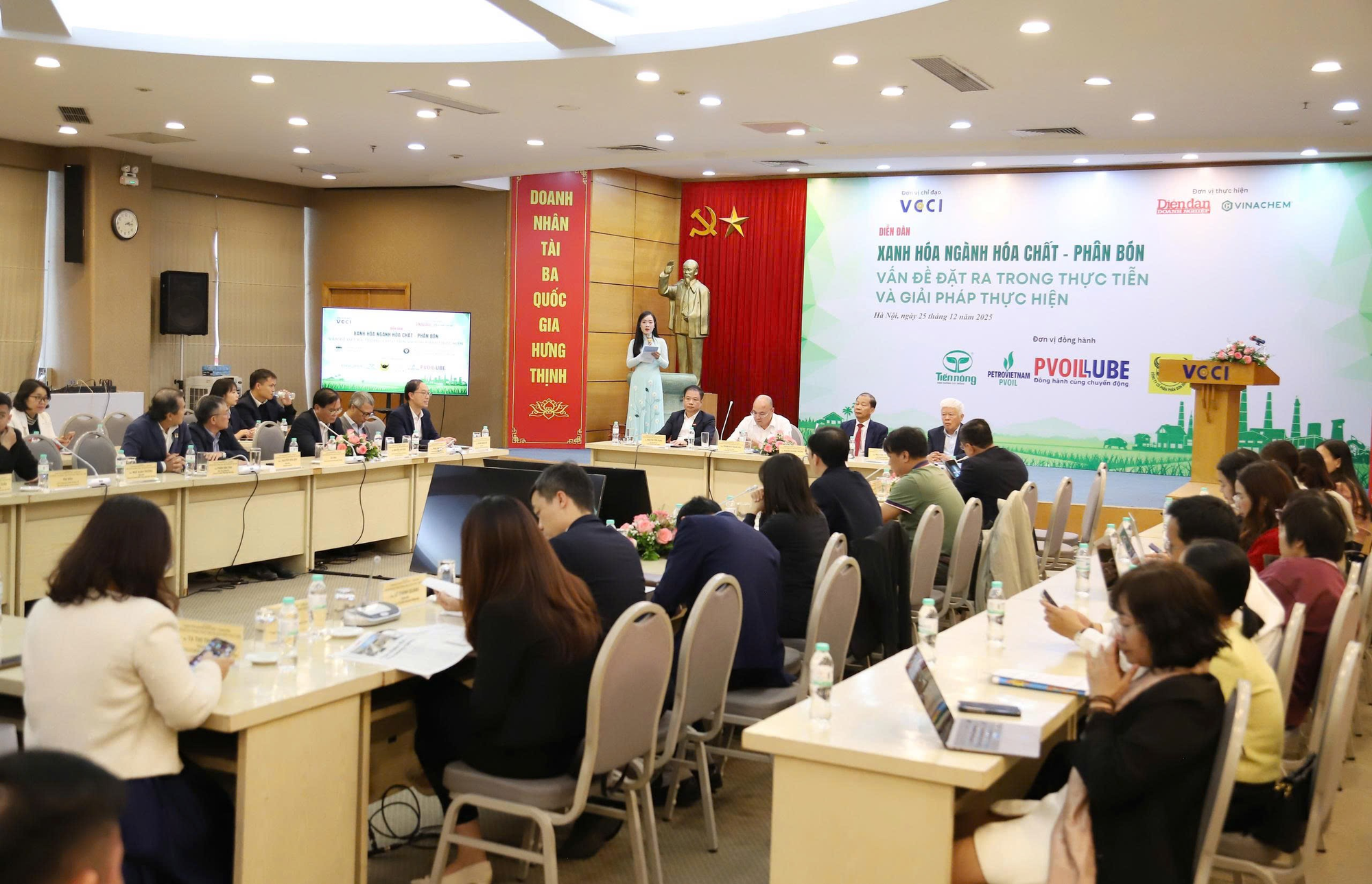 Nỗ lực "xanh h&oacute;a" từ nh&agrave; m&aacute;y đến ruộng vườn ng&agrave;nh h&oacute;a chất - ph&acirc;n b&oacute;n- Ảnh 1.