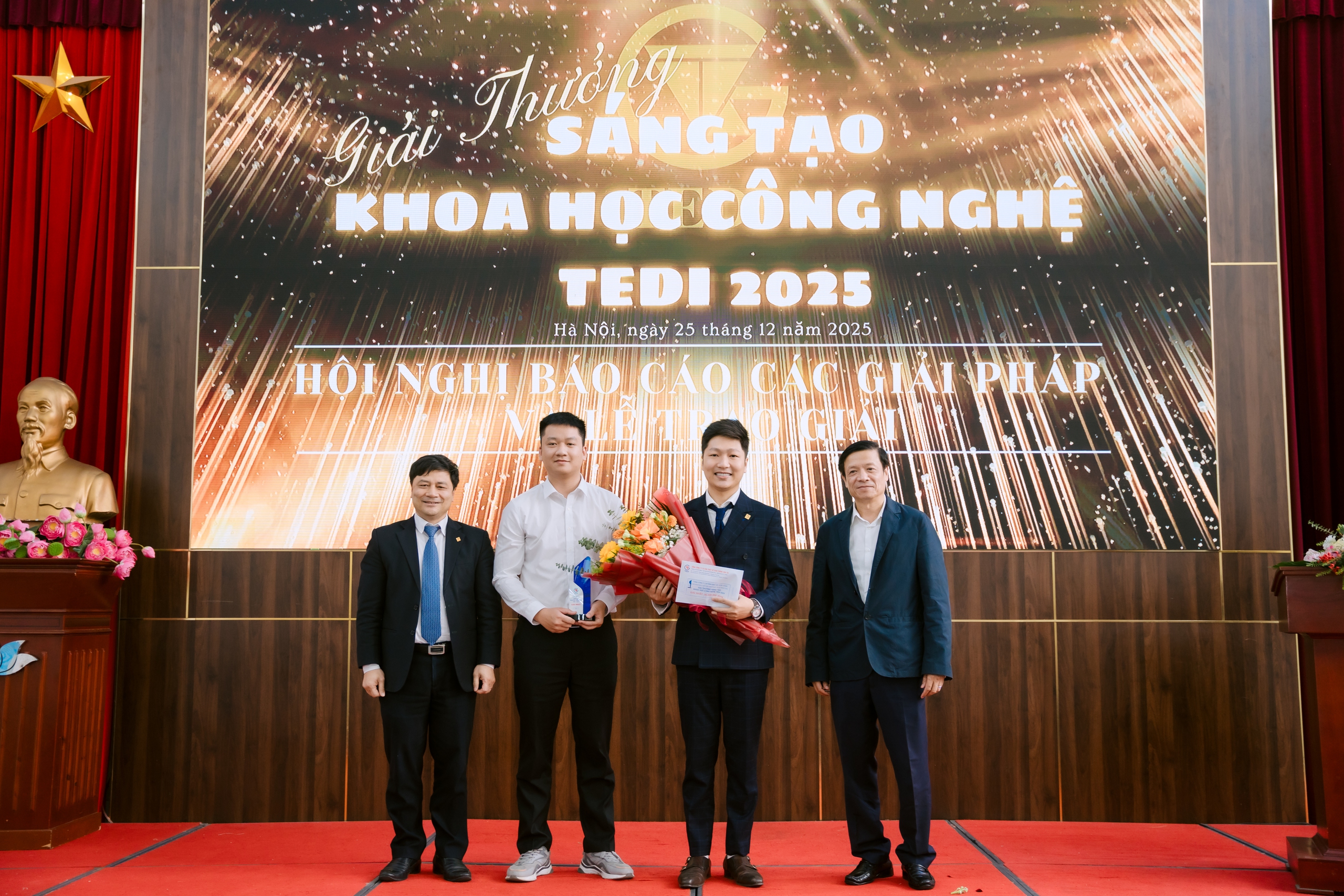 TEDI trao giải thưởng s&aacute;ng tạo khoa học c&ocirc;ng nghệ năm 2025- Ảnh 1.