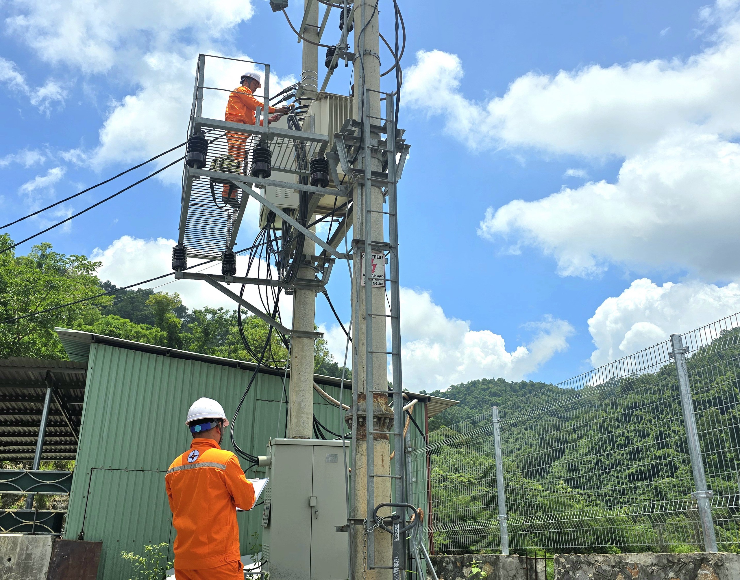 EVN đảm bảo cung cấp điện trong dịp Tết Dương lịch v&agrave; Tết Nguy&ecirc;n đ&aacute;n B&iacute;nh Ngọ năm 2026- Ảnh 1.