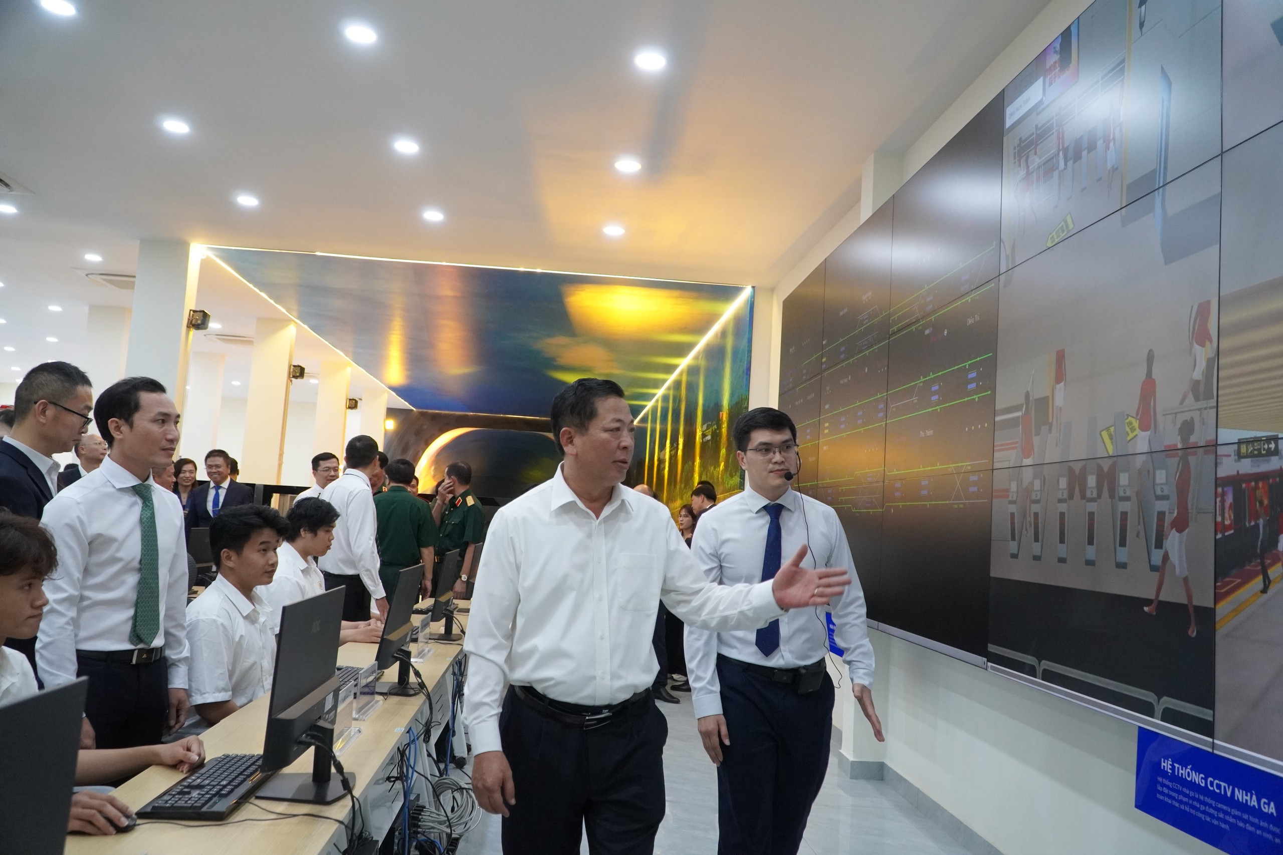 Bộ trưởng Trần Hồng Minh: Ph&ograve;ng m&ocirc; phỏng l&agrave; bước đột ph&aacute; đ&agrave;o tạo nh&acirc;n lực đường sắt- Ảnh 9.