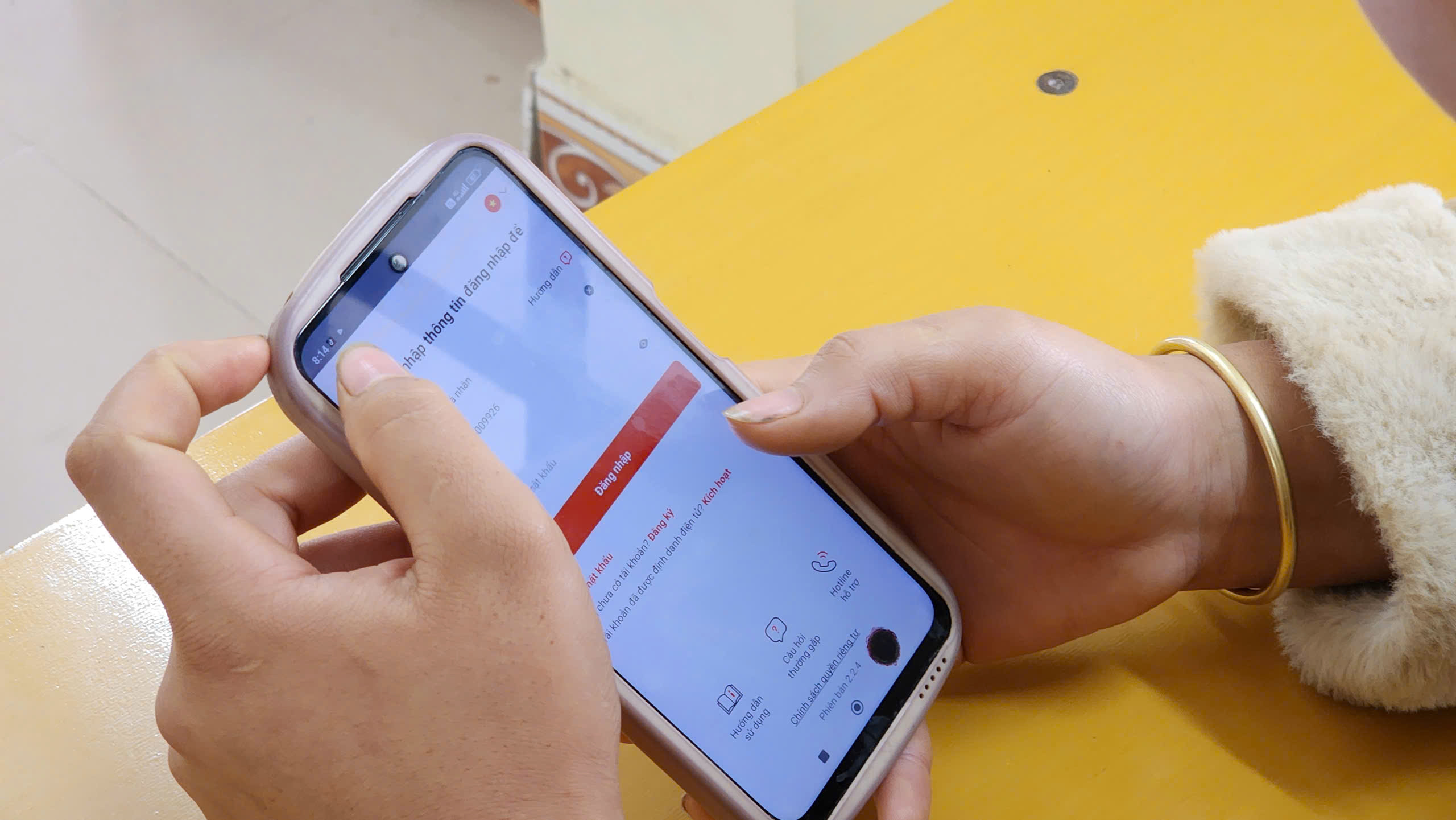 Cảnh sát giao thông Sơn La tận tình, thí sinh phấn khởi khi sát hạch giấy phép lái xe- Ảnh 11. Cảnh sát giao thông Sơn La tận tình, thí sinh phấn khởi khi sát hạch giấy phép lái xe- Ảnh 11.