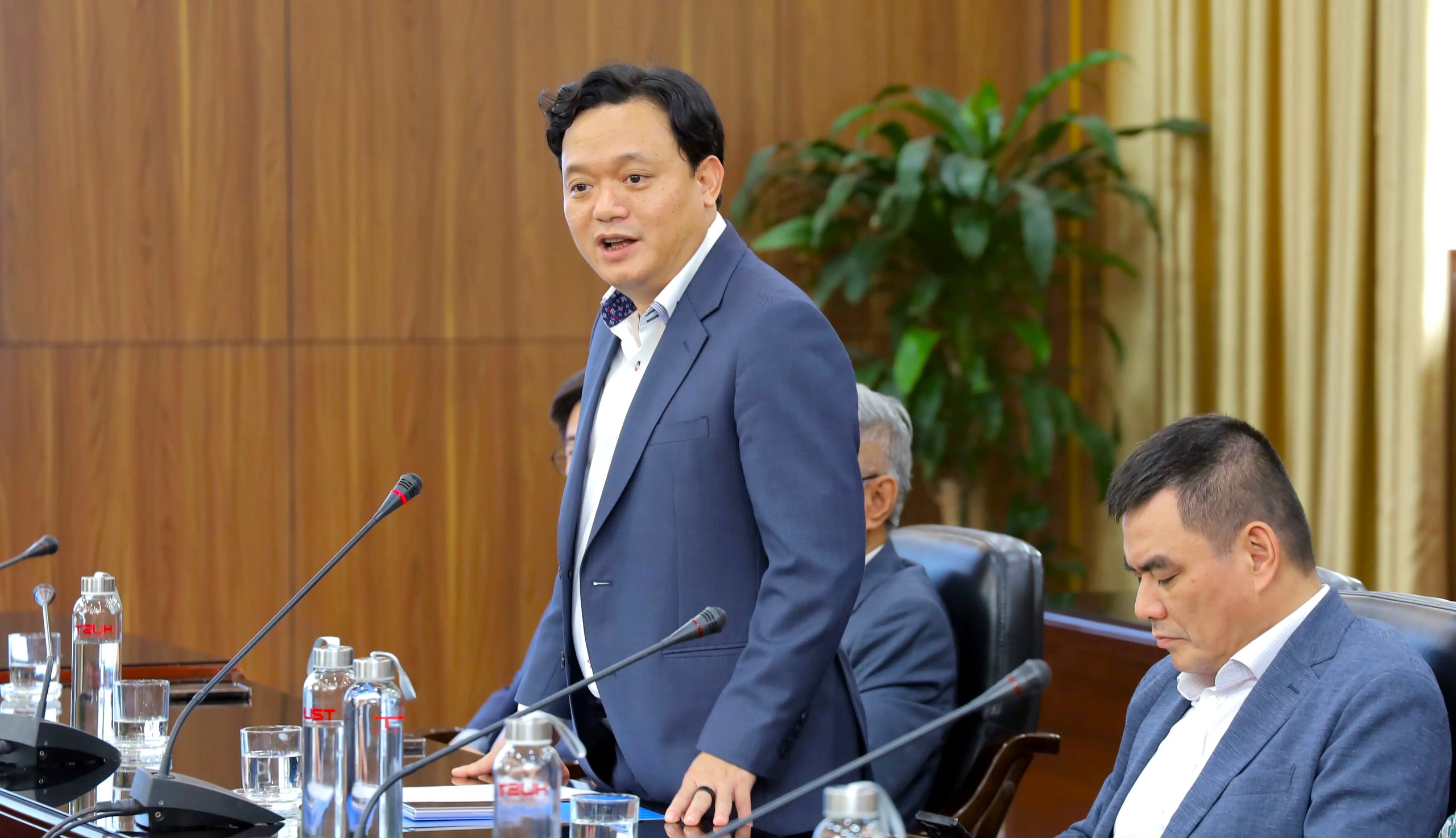 Petrolimex tiếp sức tri thức, đồng h&agrave;nh c&ugrave;ng sinh vi&ecirc;n Đại học B&aacute;ch Khoa- Ảnh 3.