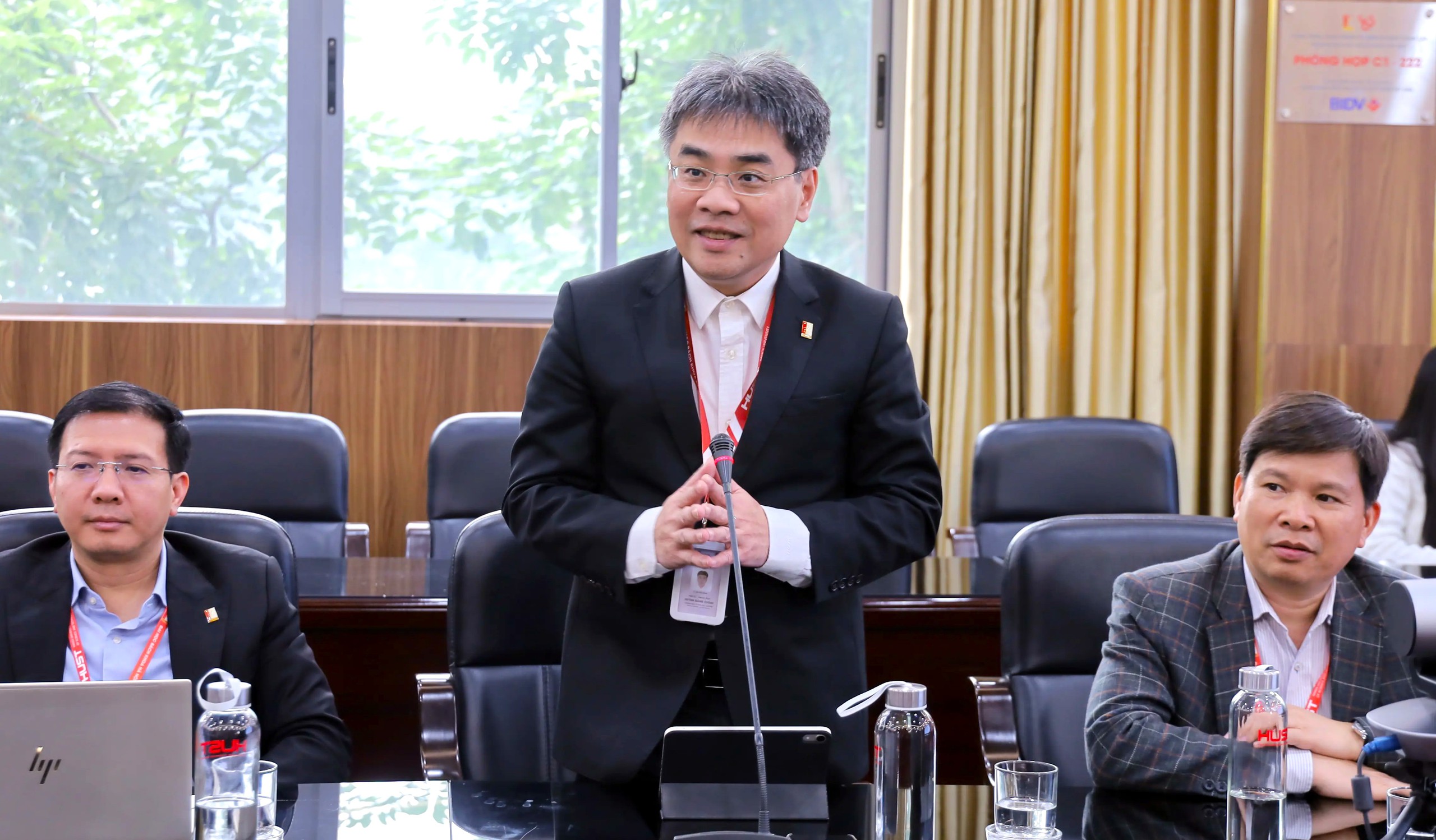 Petrolimex tiếp sức tri thức, đồng h&agrave;nh c&ugrave;ng sinh vi&ecirc;n Đại học B&aacute;ch Khoa- Ảnh 4.