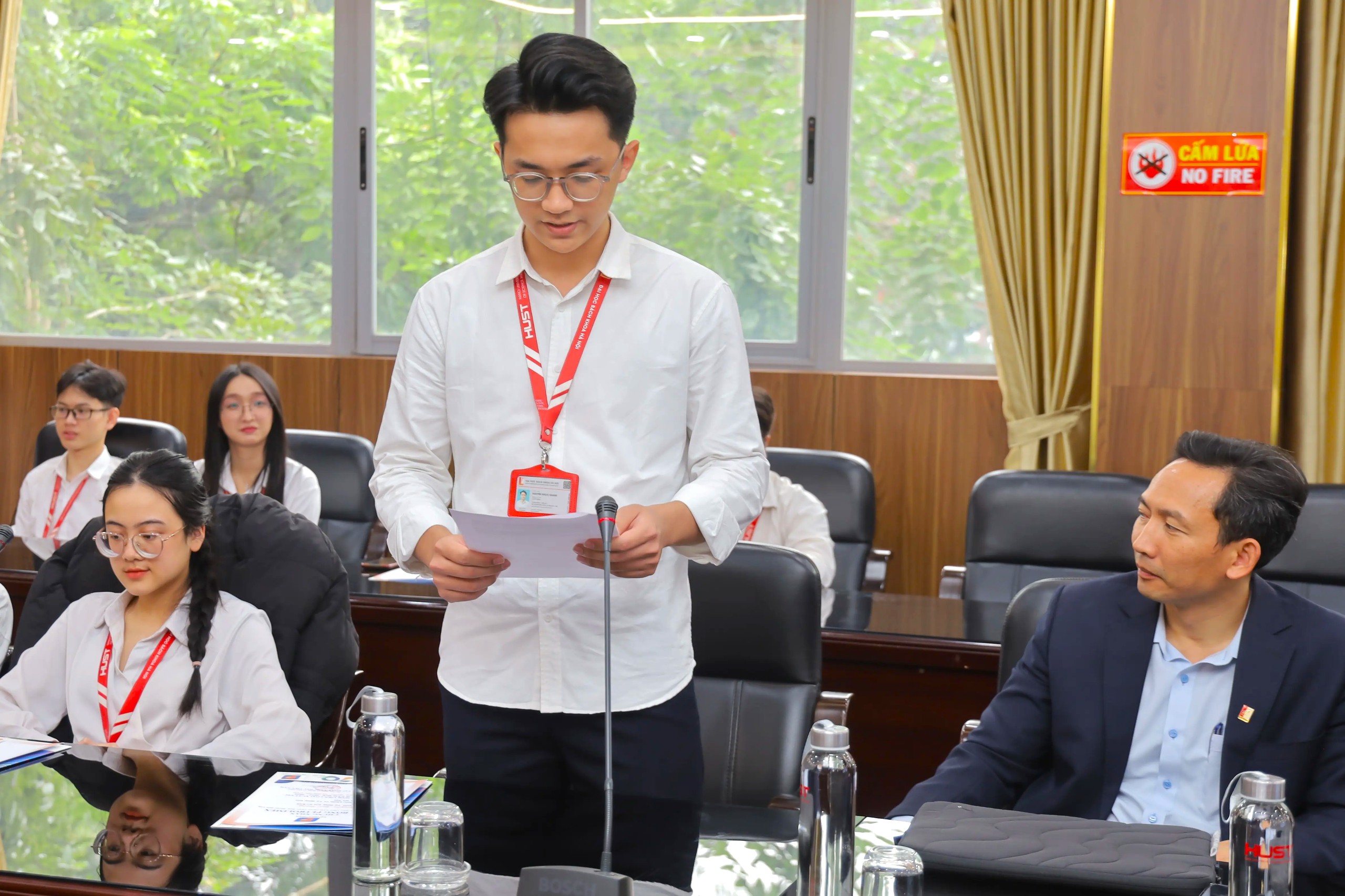 Petrolimex tiếp sức tri thức, đồng h&agrave;nh c&ugrave;ng sinh vi&ecirc;n Đại học B&aacute;ch Khoa- Ảnh 5.