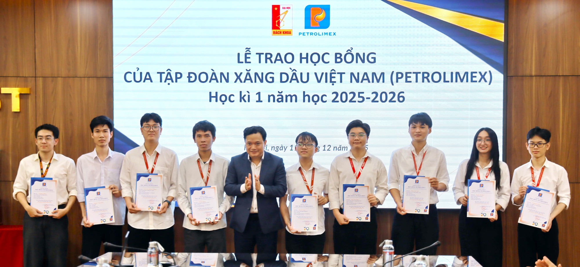 Petrolimex tiếp sức tri thức, đồng h&agrave;nh c&ugrave;ng sinh vi&ecirc;n Đại học B&aacute;ch Khoa- Ảnh 1.