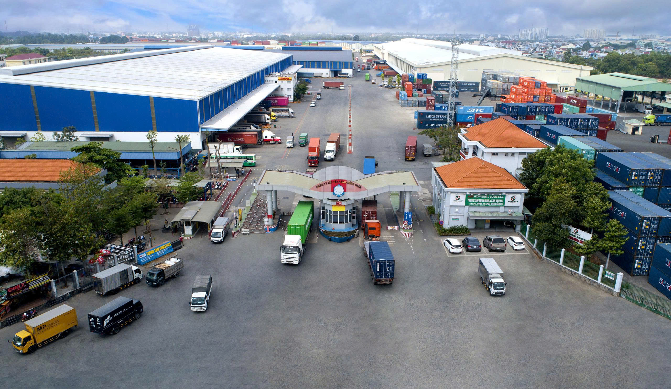 Cảng cạn T&acirc;n Cảng S&oacute;ng Thần đ&oacute;n nhận Hu&acirc;n chương Lao động hạng Nh&igrave;- Ảnh 2.