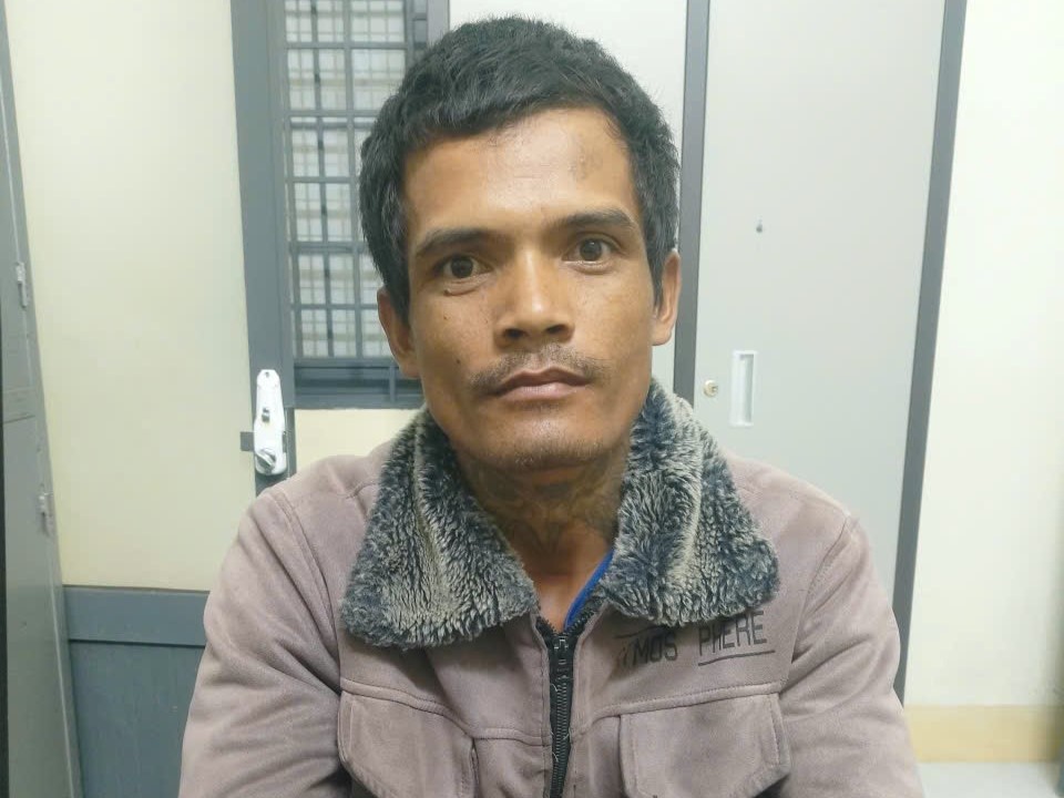 Tạm giữ h&igrave;nh sự nghi can d&ugrave;ng s&uacute;ng bắn người ở Quảng Ng&atilde;i- Ảnh 1.