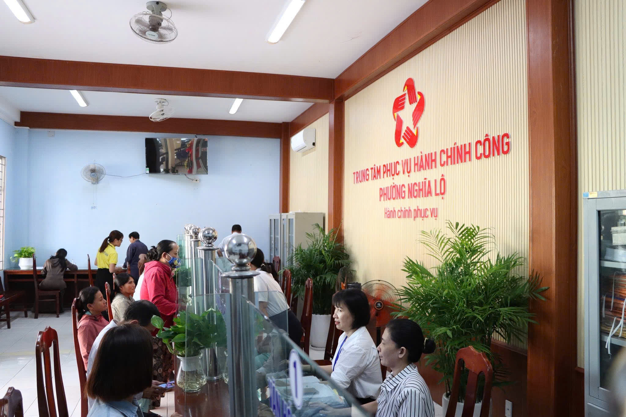 Quảng Ngãi cảnh báo thủ đoạn giả danh cán bộ để lừa tiền người dân- Ảnh 3. Quảng Ngãi cảnh báo thủ đoạn giả danh cán bộ để lừa tiền người dân- Ảnh 3.