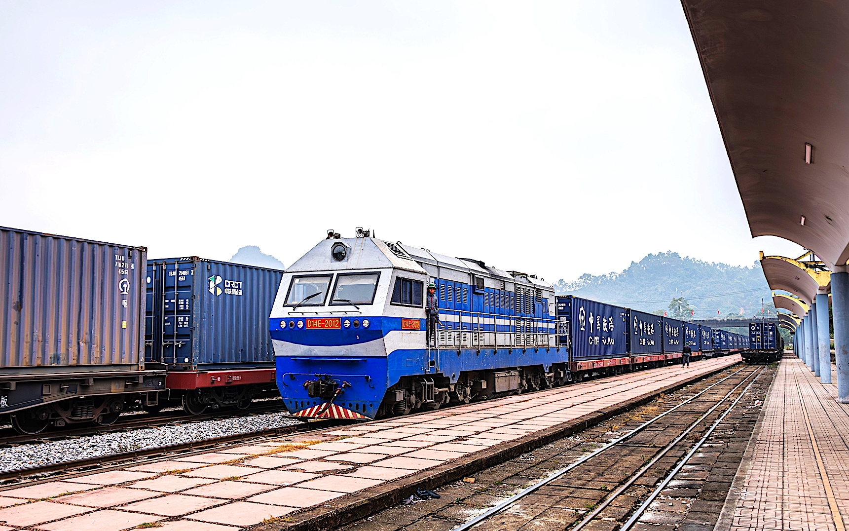 H&agrave;ng h&oacute;a qua cửa khẩu đường sắt Việt - Trung tăng trưởng vượt bậc