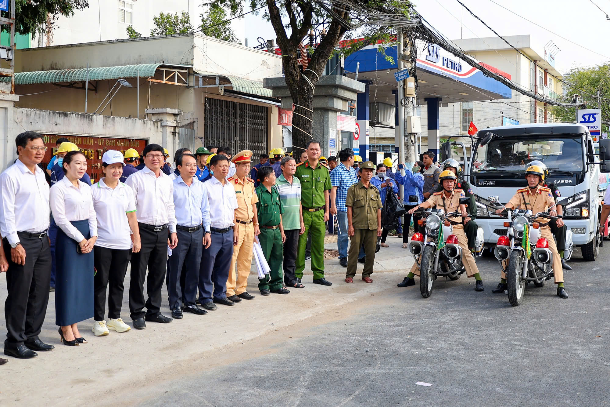 Cần Thơ: Kh&ocirc;ng để xảy ra "điểm n&oacute;ng" về trật tự đ&ocirc; thị- Ảnh 1.