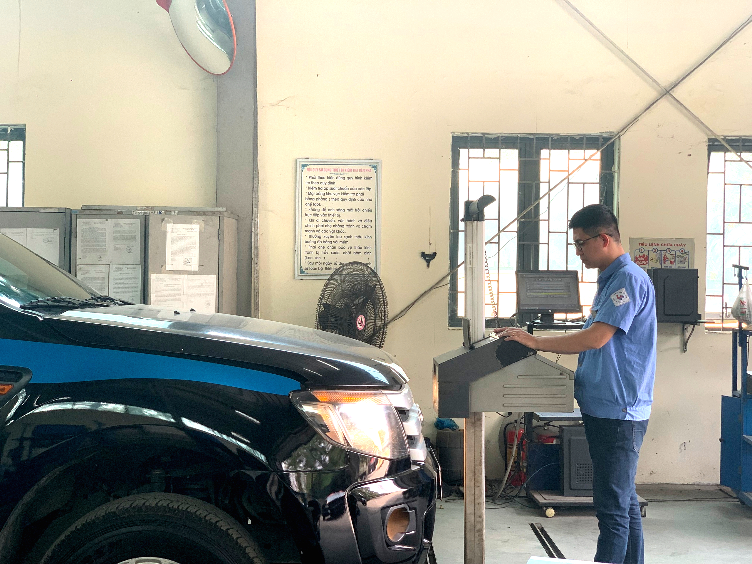 Đề xuất &ocirc; t&ocirc; "độ" th&ocirc;ng số kỹ thuật, tem kiểm định kh&ocirc;ng c&oacute; hiệu lực- Ảnh 1.