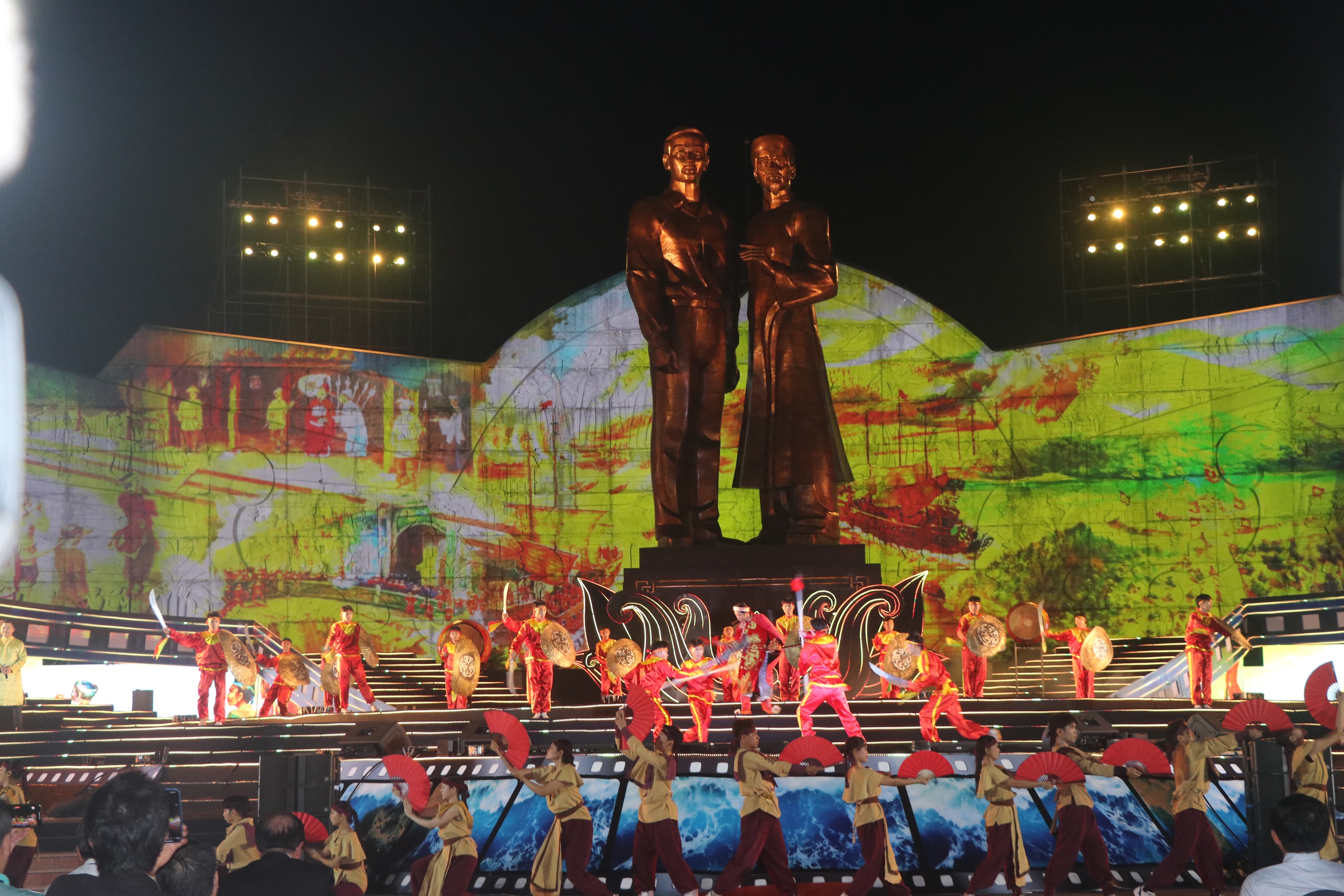 Gia Lai tổ chức Countdown 2026 "Thắp lửa niềm tin, kết nối kh&aacute;t vọng vươn xa"- Ảnh 1.