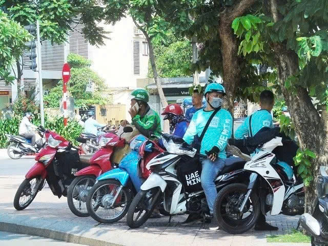 X&acirc;y dựng văn h&oacute;a giao th&ocirc;ng bắt đầu từ &yacute; thức v&agrave; tr&aacute;ch nhiệm của người cầm l&aacute;i- Ảnh 1.