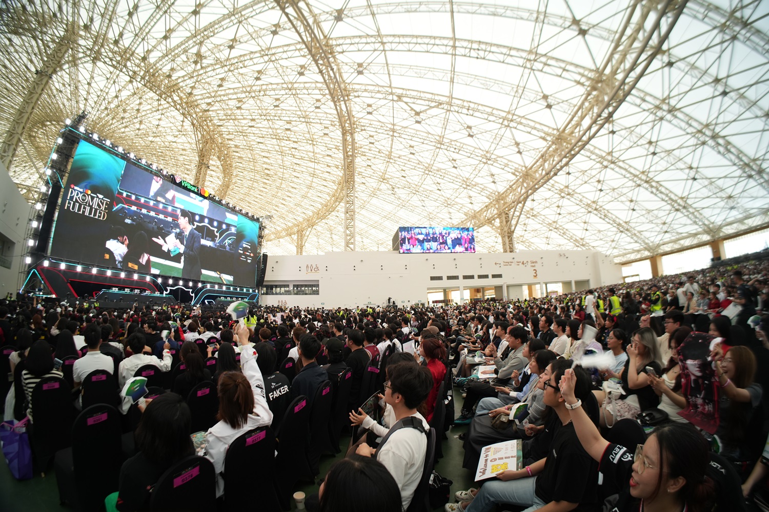 Kh&ocirc;ng gian b&ecirc;n trong nh&agrave; triển l&atilde;m Kim Quy - điểm đến l&yacute; tưởng cho c&aacute;c sự kiện quy m&ocirc; lớn