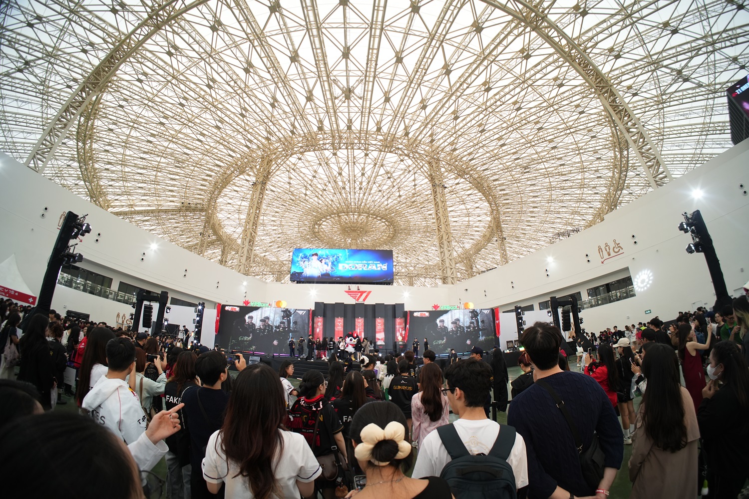 Hạ tầng hiện đại, đồng bộ của VEC được xem l&agrave; bệ ph&oacute;ng để eSports Việt Nam tiếp cận s&acirc;n chơi quốc tế