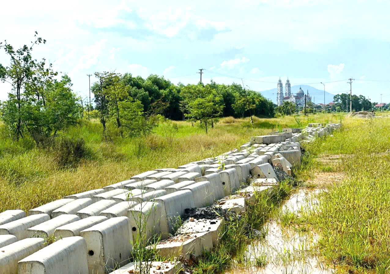 H&agrave; Tĩnh tăng tốc th&aacute;o gỡ vướng mắc mặt bằng cho c&aacute;c dự &aacute;n trọng điểm- Ảnh 1.