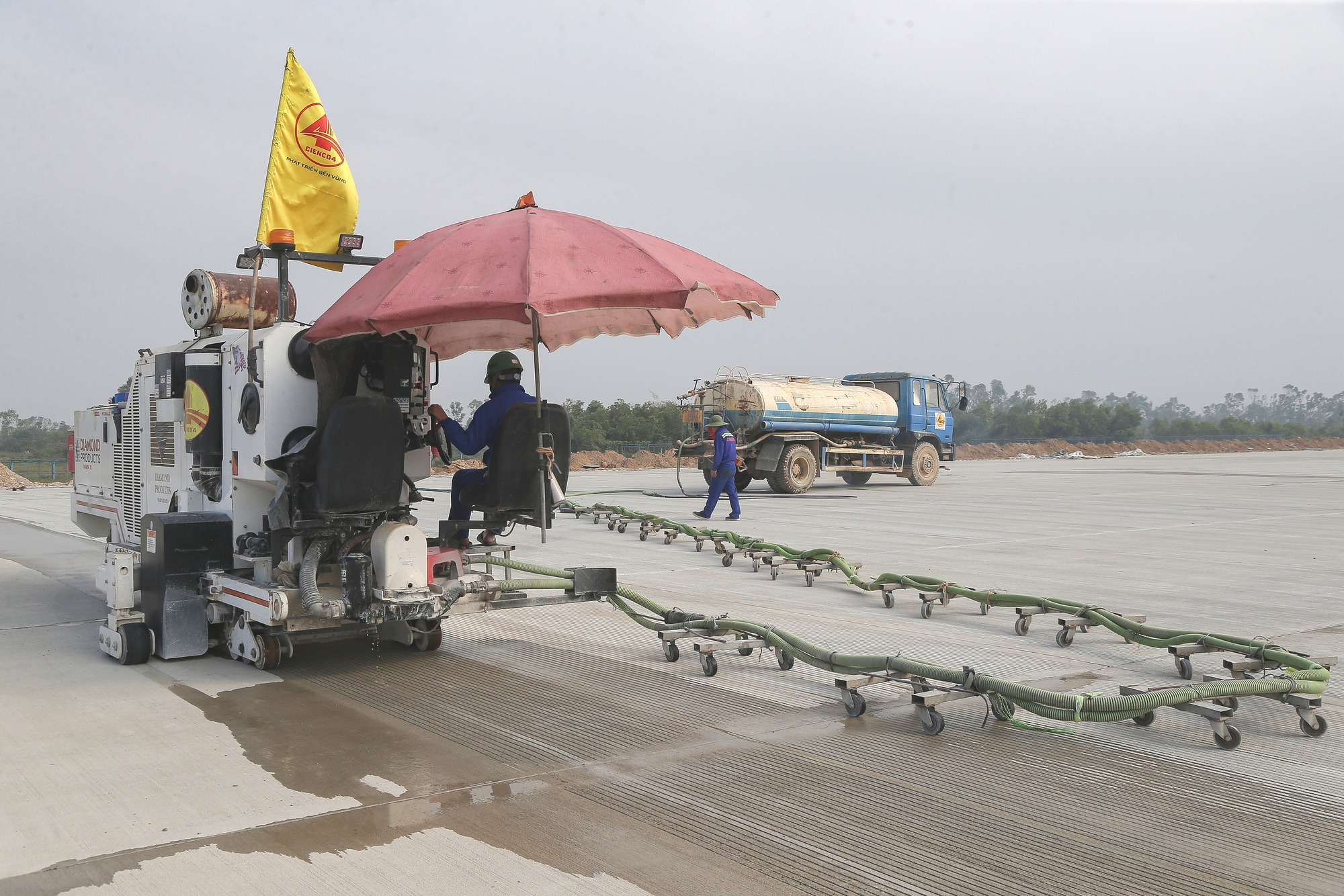 Chạy đua cải tạo, nâng cấp sân bay Vinh để kịp hoạt động lại vào 19/12- Ảnh 7.