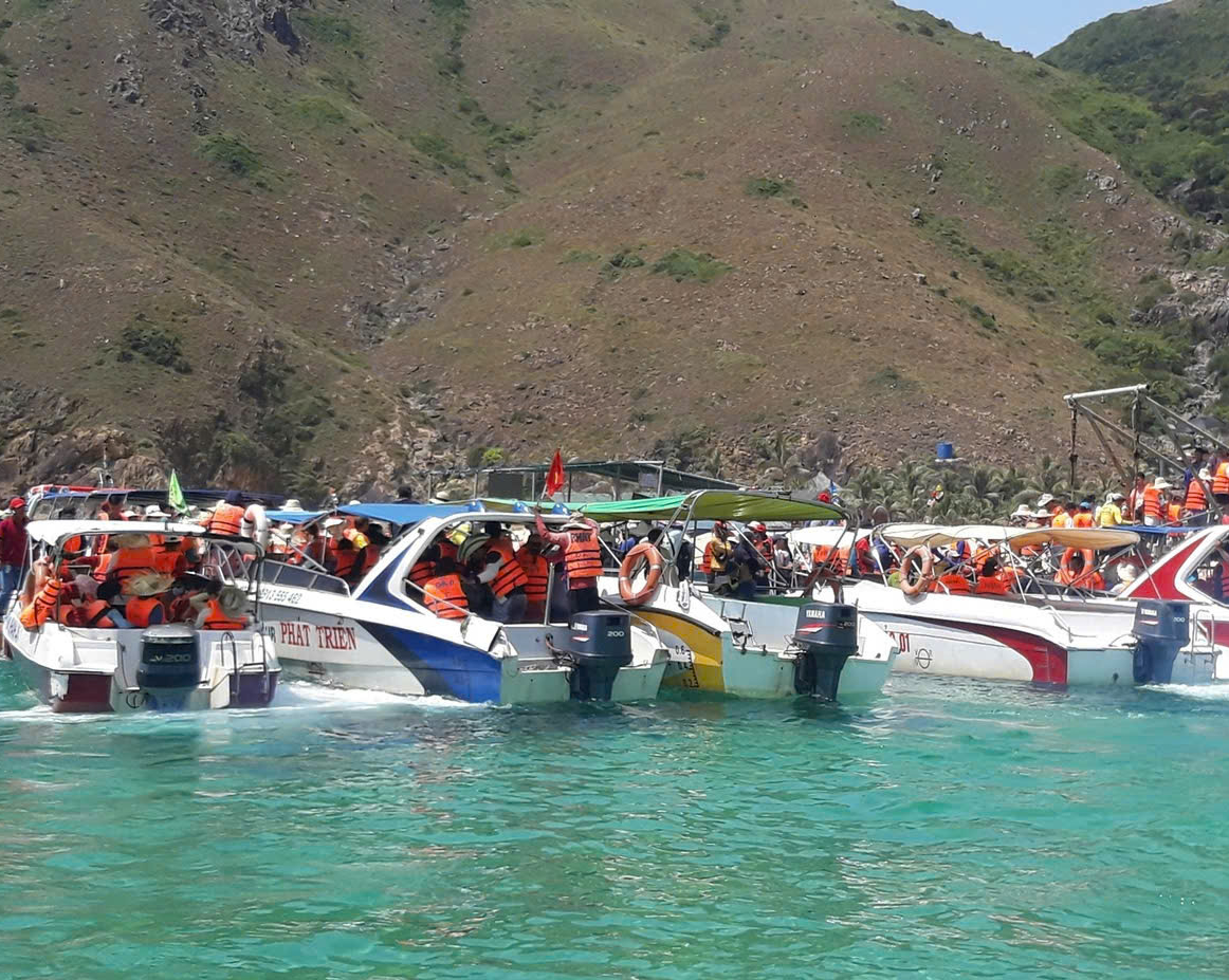 Gia Lai siết chặt an toàn du lịch đường thủy, kiểm tra nghiêm phương tiện chở khách- Ảnh 2.