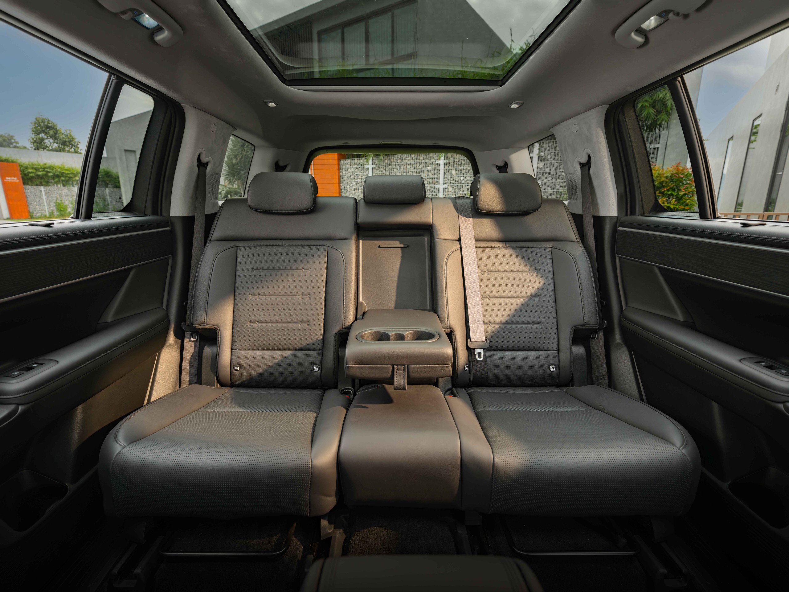 Santa Fe Hybrid ra mắt Việt Nam, giá hơn 1,3 tỷ đồng- Ảnh 8. Santa Fe Hybrid ra mắt Việt Nam, giá hơn 1,3 tỷ đồng- Ảnh 8.