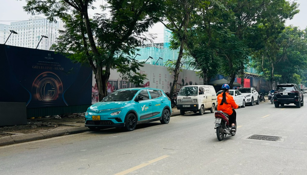 Huy động nguồn lực xã hội hóa giảm áp lực bãi đỗ xe tại Hà Nội- Ảnh 1.