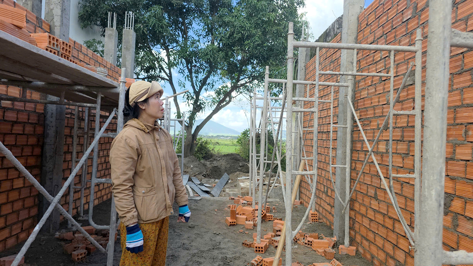 Thần tốc dựng lại nh&agrave; gi&uacute;p d&acirc;n v&ugrave;ng lũ- Ảnh 3.