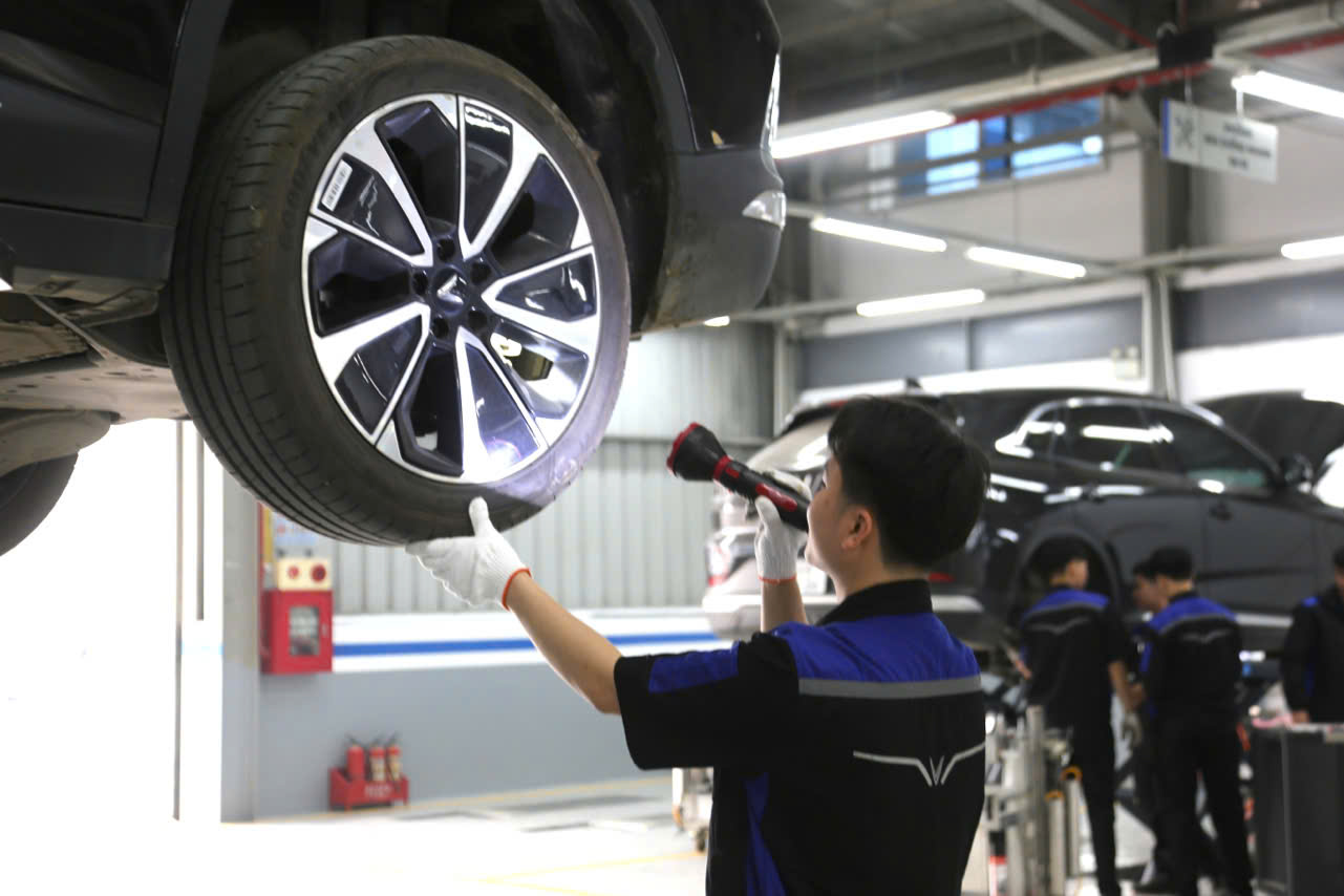 Transerco khai trương xưởng dịch vụ Vinfast GSC Trần Vỹ- Ảnh 3.