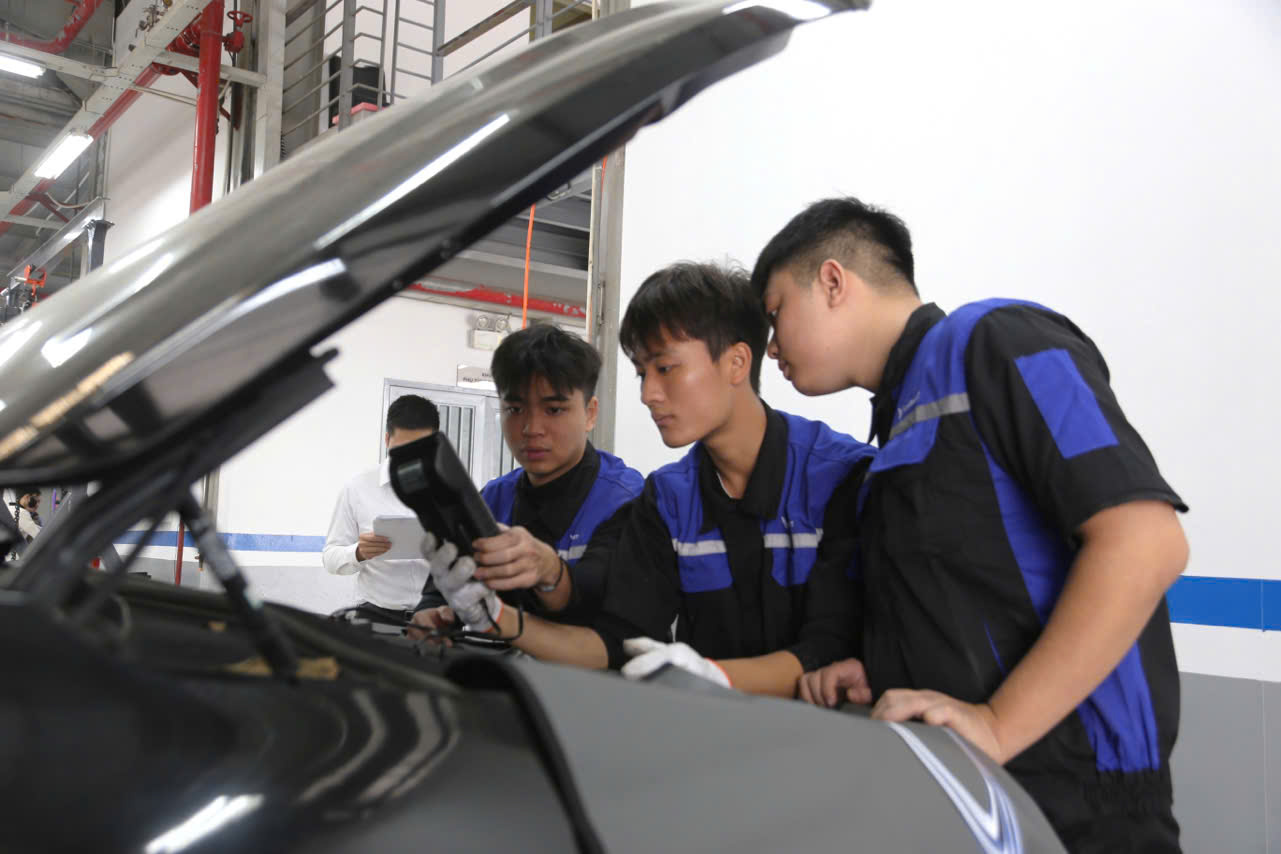 Transerco khai trương xưởng dịch vụ Vinfast GSC Trần Vỹ- Ảnh 5.