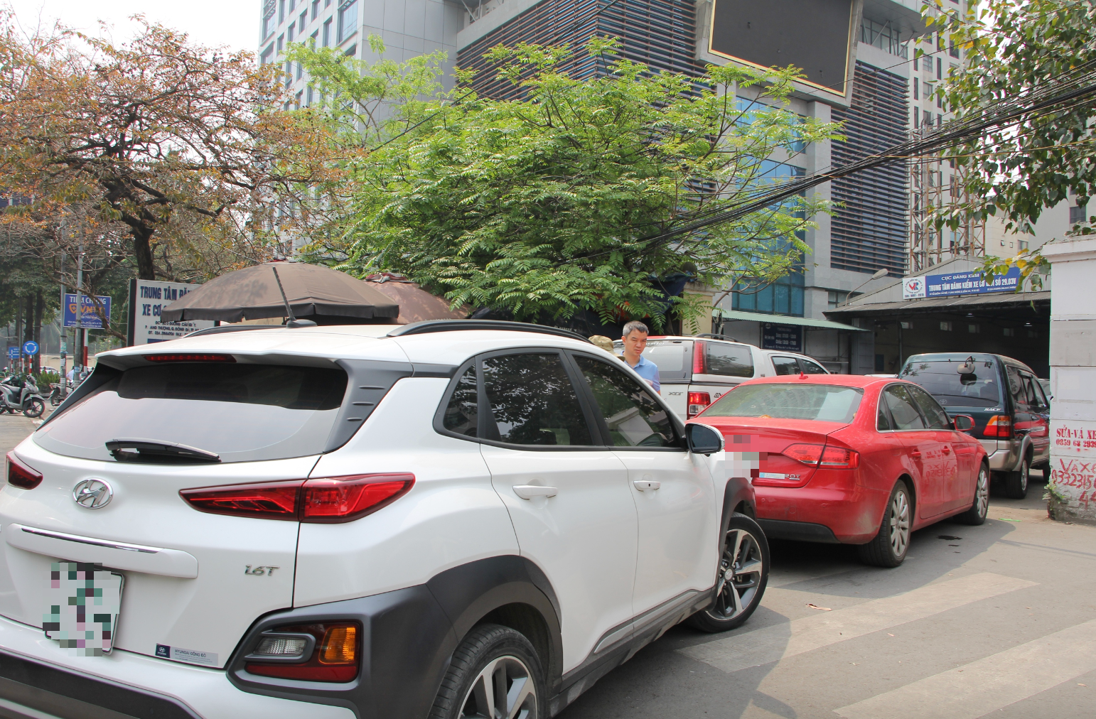 Đăng kiểm &ocirc; t&ocirc; dịp Tết Dương lịch: Nơi nghỉ 4 ng&agrave;y, nơi chỉ nghỉ 1 ng&agrave;y- Ảnh 1.