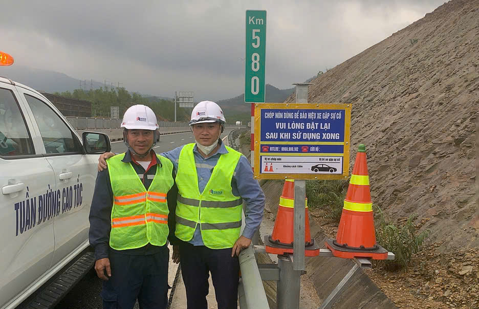 H&agrave;ng loạt thiết bị cảnh b&aacute;o nguy hiểm tr&ecirc;n cao tốc bị mất cắp- Ảnh 1.