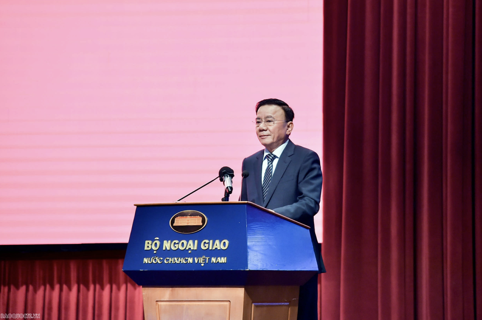 Ngoại giao nh&acirc;n d&acirc;n l&agrave; kh&acirc;u trọng yếu trong chiến lược bảo vệ v&agrave; x&acirc;y dựng đất nước- Ảnh 1.