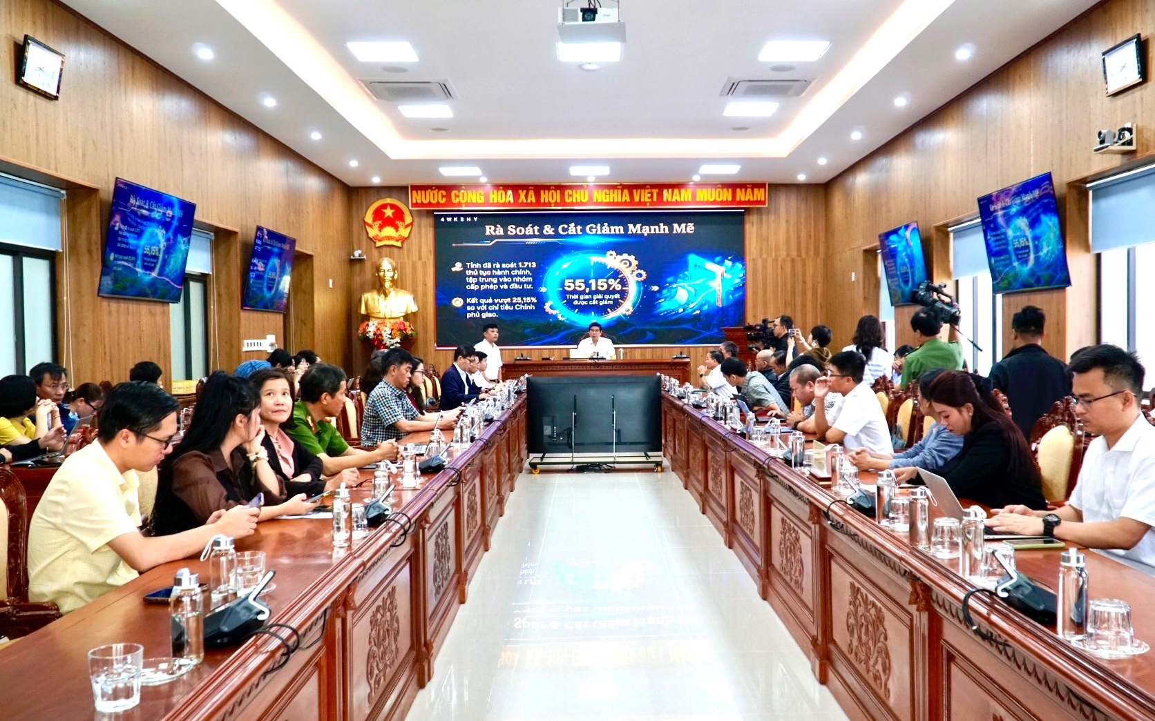 Gia Lai cắt giảm hơn 55% thời gian giải quyết thủ tục, bứt ph&aacute; cải thiện m&ocirc;i trường đầu tư