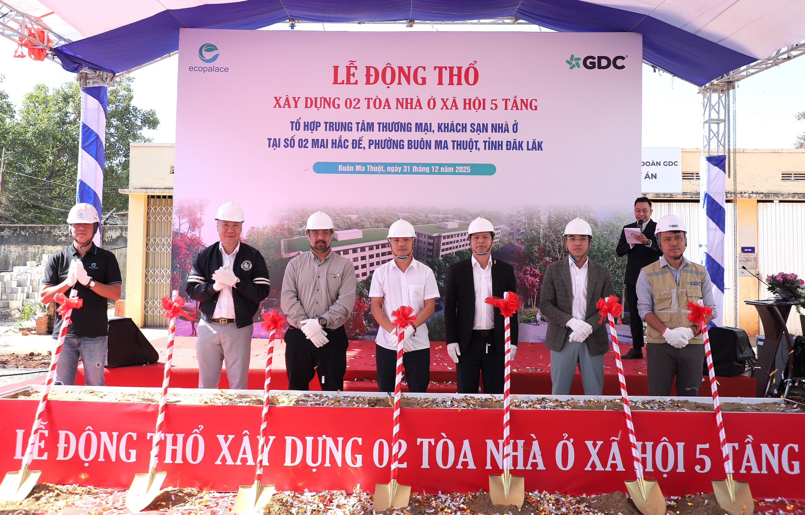 Đắk Lắk: Khởi công xây dựng 2 tòa nhà ở xã hội, dành cho người lao động, thu nhập thấp- Ảnh 1.