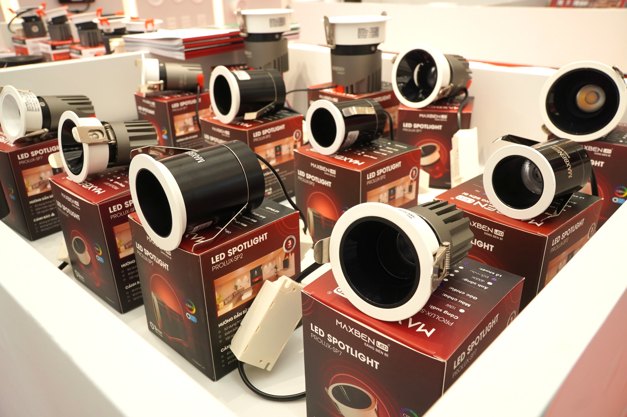 Giải pháp ánh sáng cho nhà phố chật hẹp- Ảnh 4.