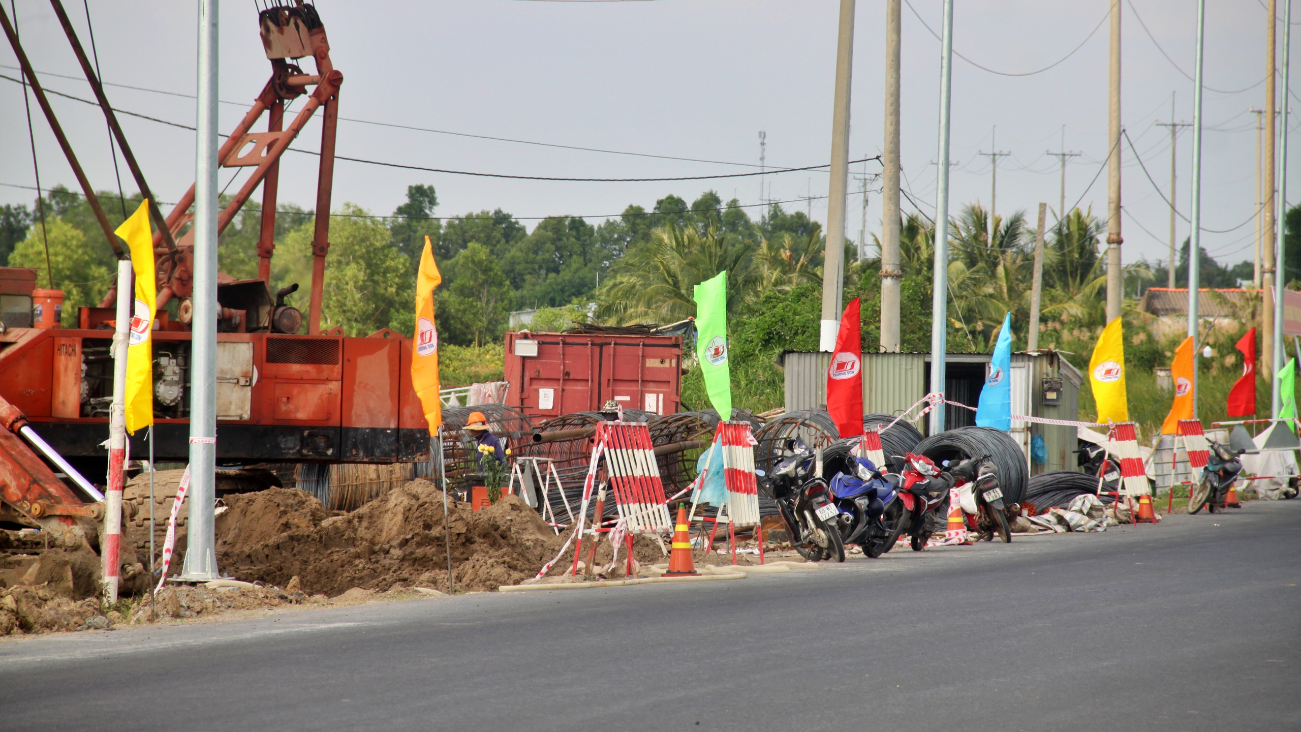 Hối hả thi c&ocirc;ng cao tốc C&agrave; Mau - Đất Mũi xuy&ecirc;n Tết- Ảnh 9.